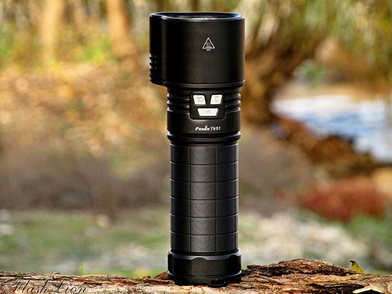 Мощный фонарь Fenix TK51 Spot and Flood 1800 люмен
