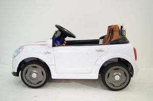 Детский электромобиль River Toys Minicooper C111CC белый