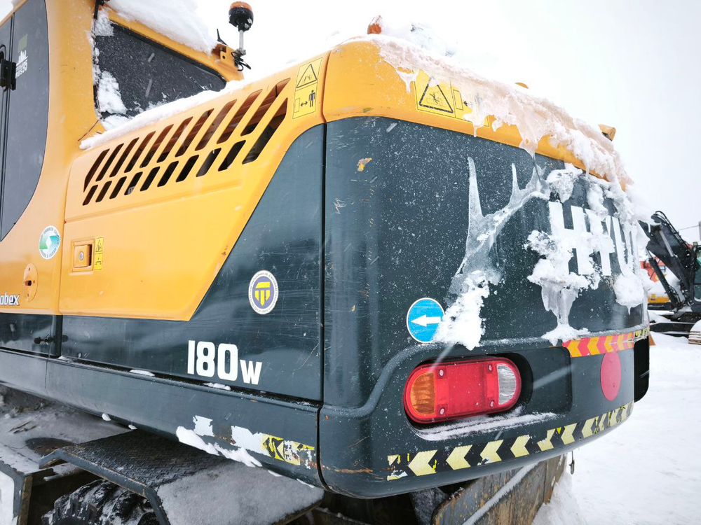 Hyundai R180* Экскаватор колесный R180W-9S (Дизельный, 5,0 л, 118 л.с., АТ)