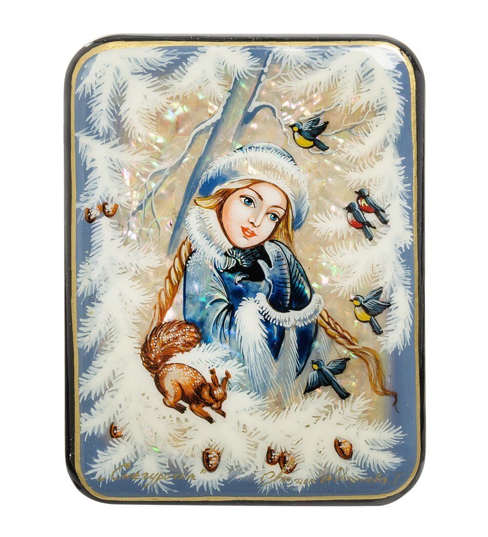 Народные промыслы ШК-55/ 71 Шкатулка «Снегурочка» авт. Маркова Т.