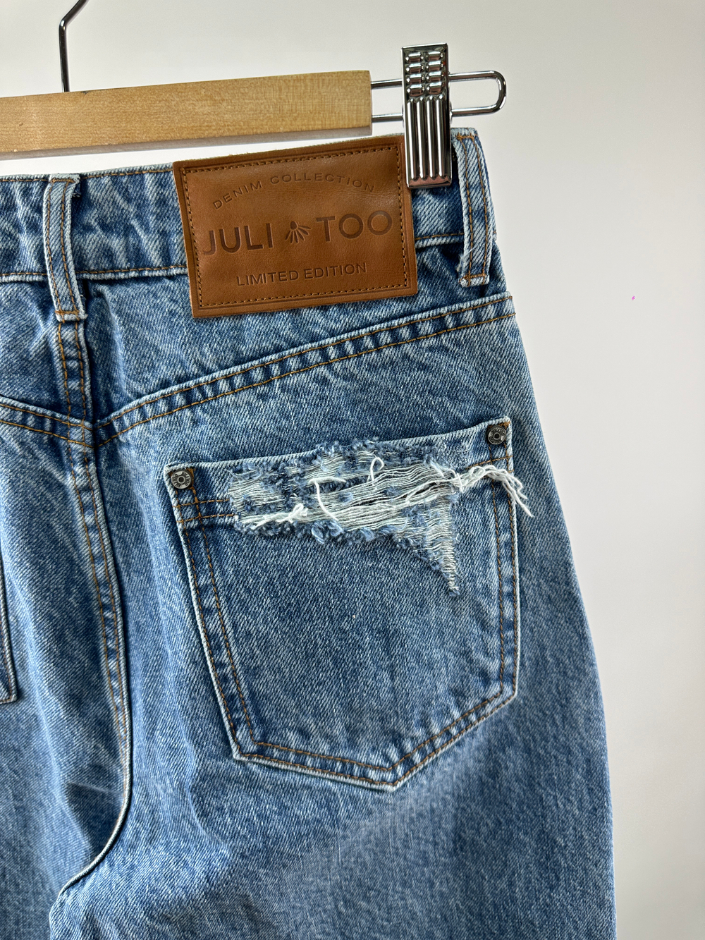 Джинсы Juli Too
