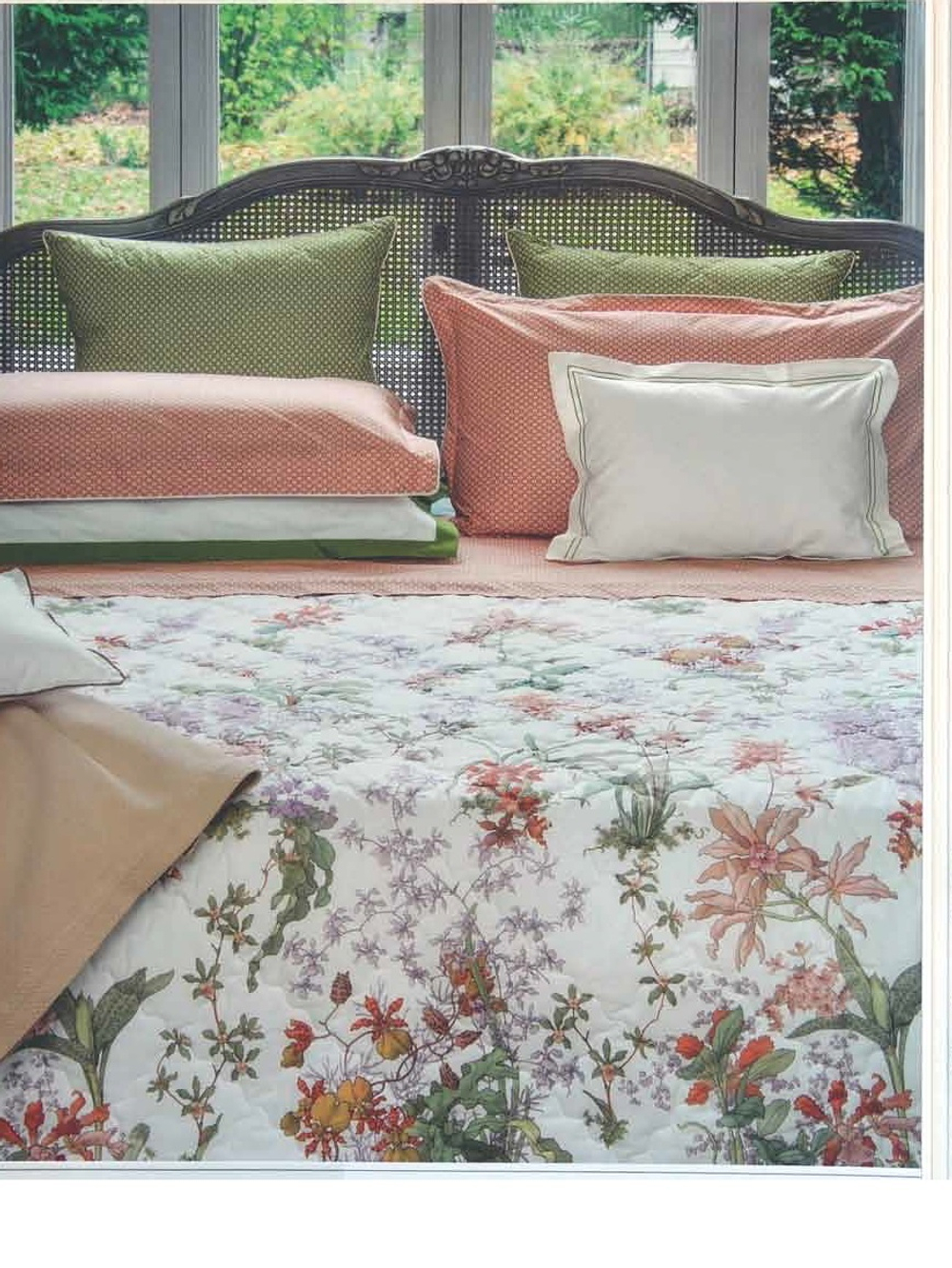 Покрывало 270х270 Svad Dondi Kew Garden коралловое Италия