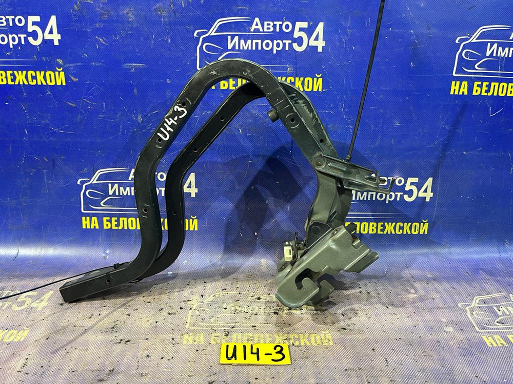 Петля багажника NISSAN BLUEBIRD 1998