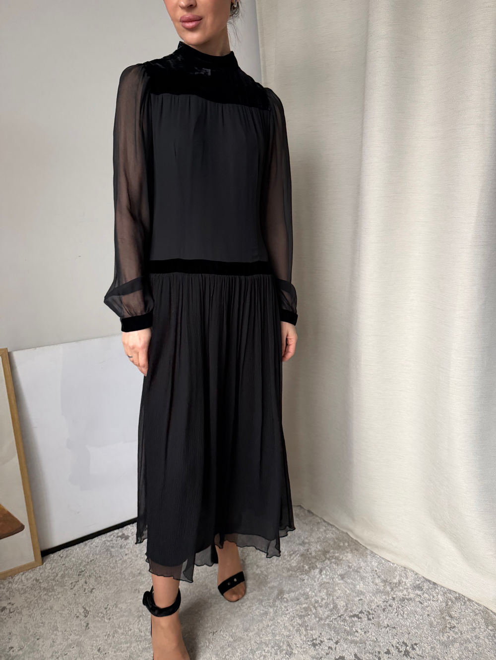 Платье тёмно-серое, S