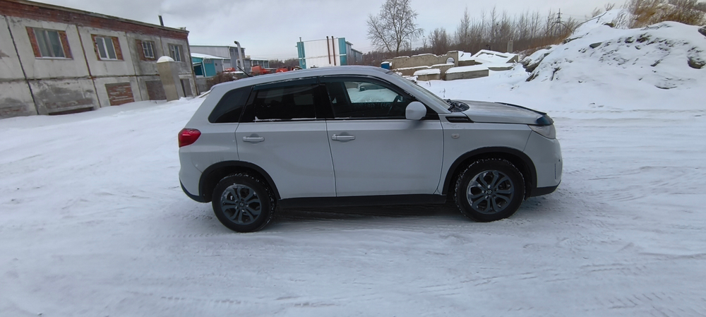 Suzuki VITARA 1.6 6AT GLX 4WD