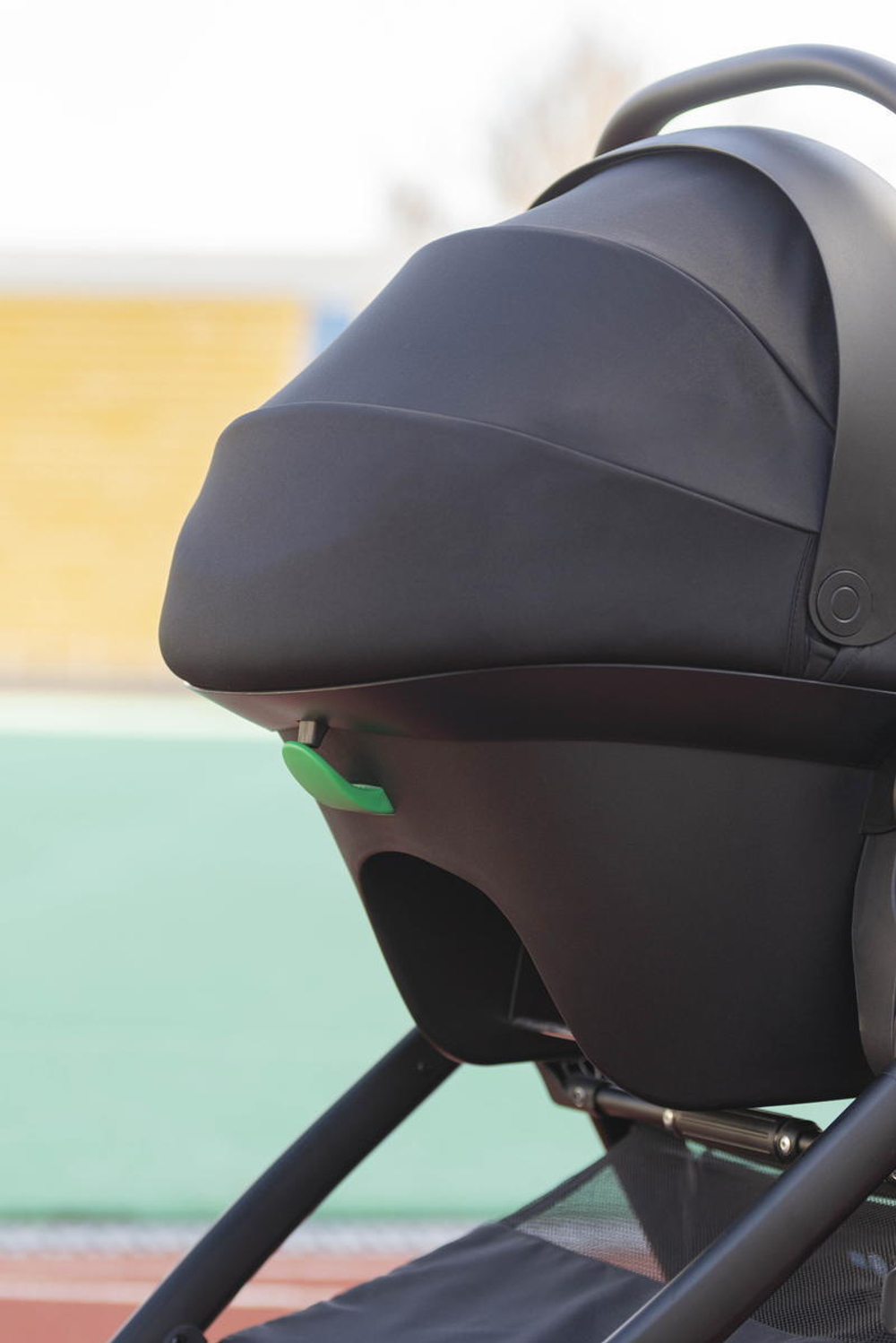 Коляска Carrello Alfa CRL-6522 2025 Nova DK791 Black Line с базой Isofix 4 в 1 Meadow Green