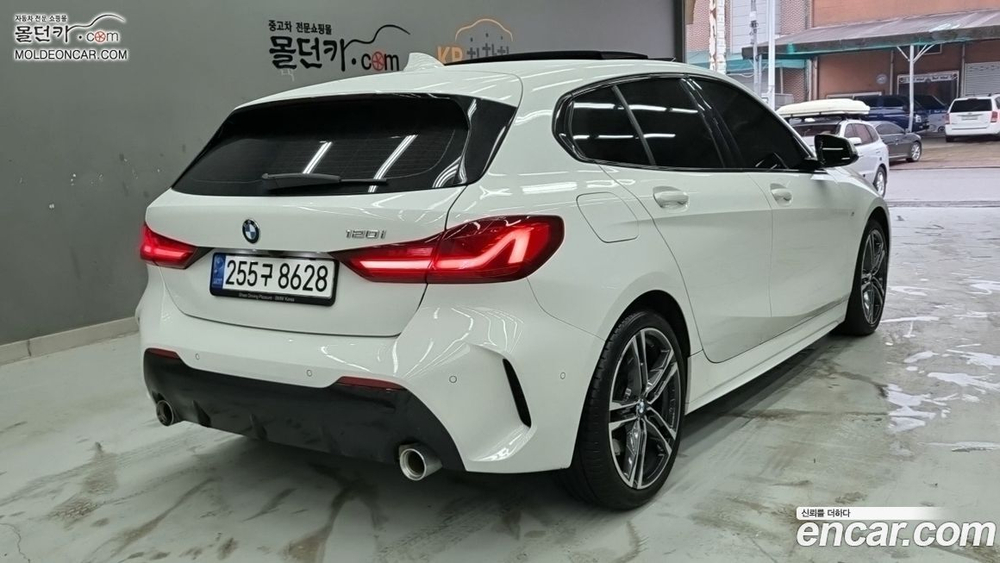 BMW 1 Series (F40) 120i M Sports (05.2022)