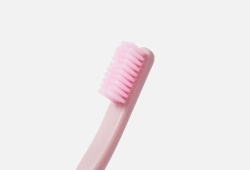 Антибактериальная зубная щётка с напылением из фтора Trimay Pink Fluorine Toothbrush