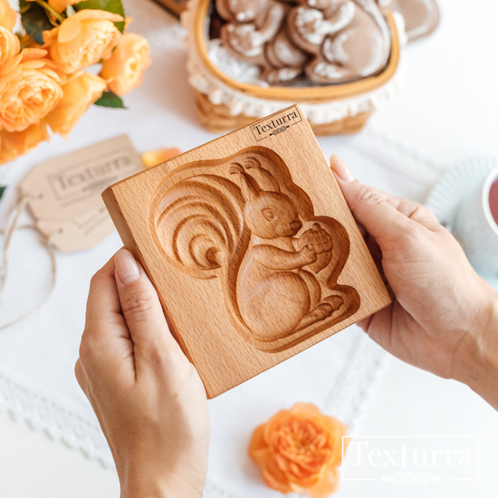 Пряничная форма Белочка