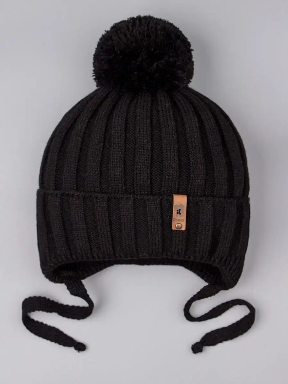 Шапка для мальчика осенняя на завязках