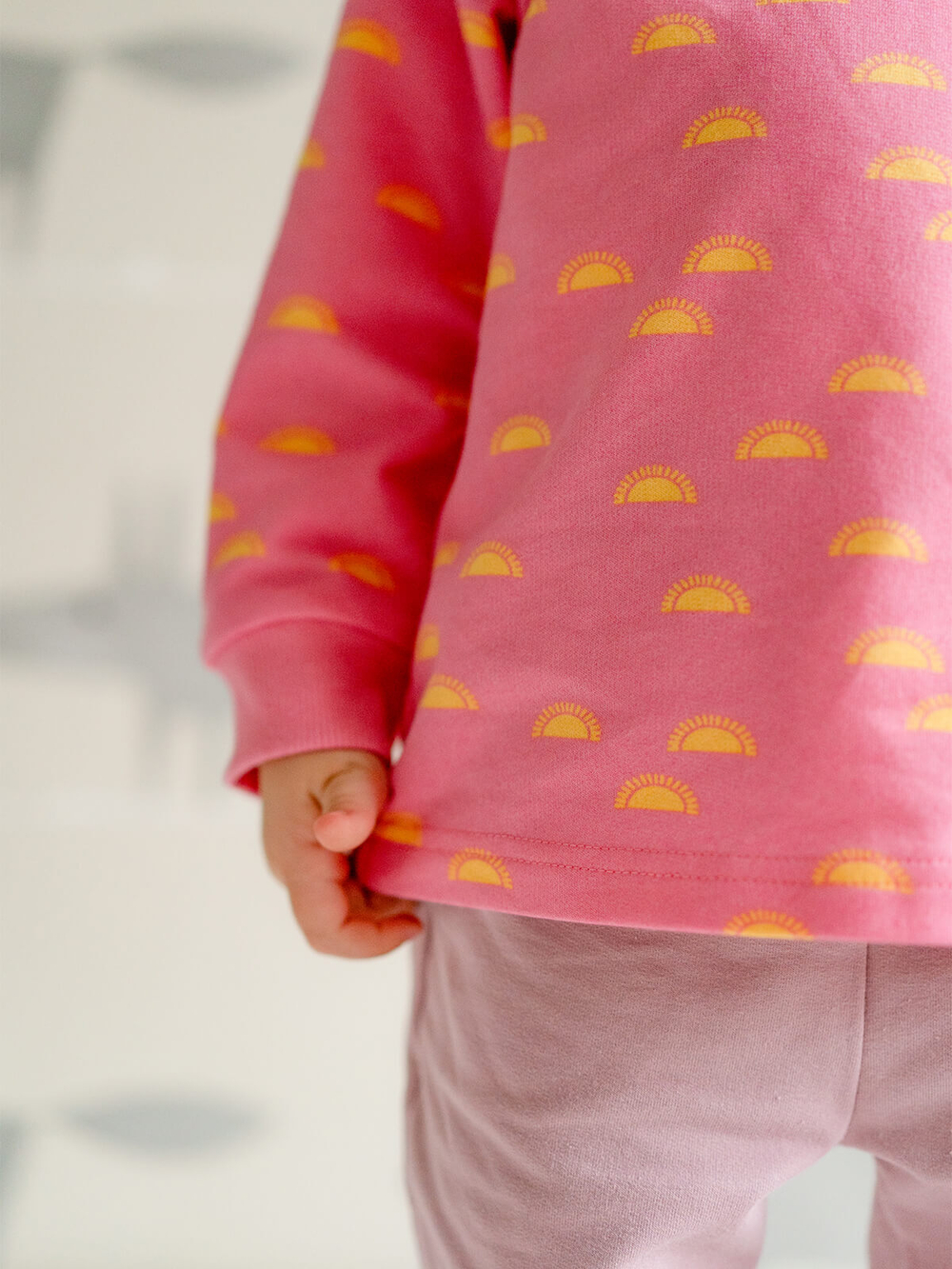 Свитшот прямой Mjölk Солнышки розовые