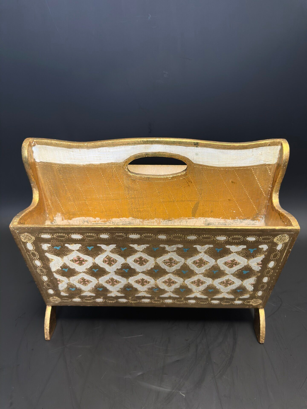 Флорентийская газетница