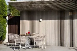 "Марсель" стул плетеный из роупа, каркас алюминий белый муар, роуп бежевый круглый, ткань бежевая 052