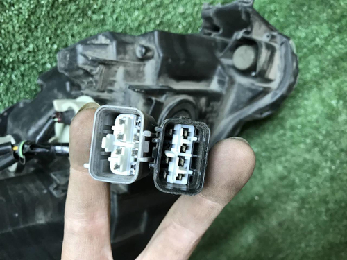Битая Фара левая Subaru Forester SJ (16-19) LED