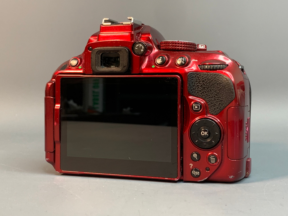 Nikon D5300 Kit 18-55mm 30.000 кадров