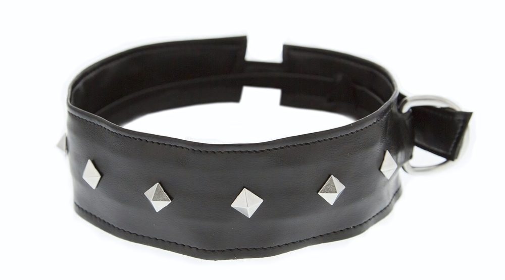 Полиуретановый ошейник с пуклями Collar with Studs (Цвет: черный)