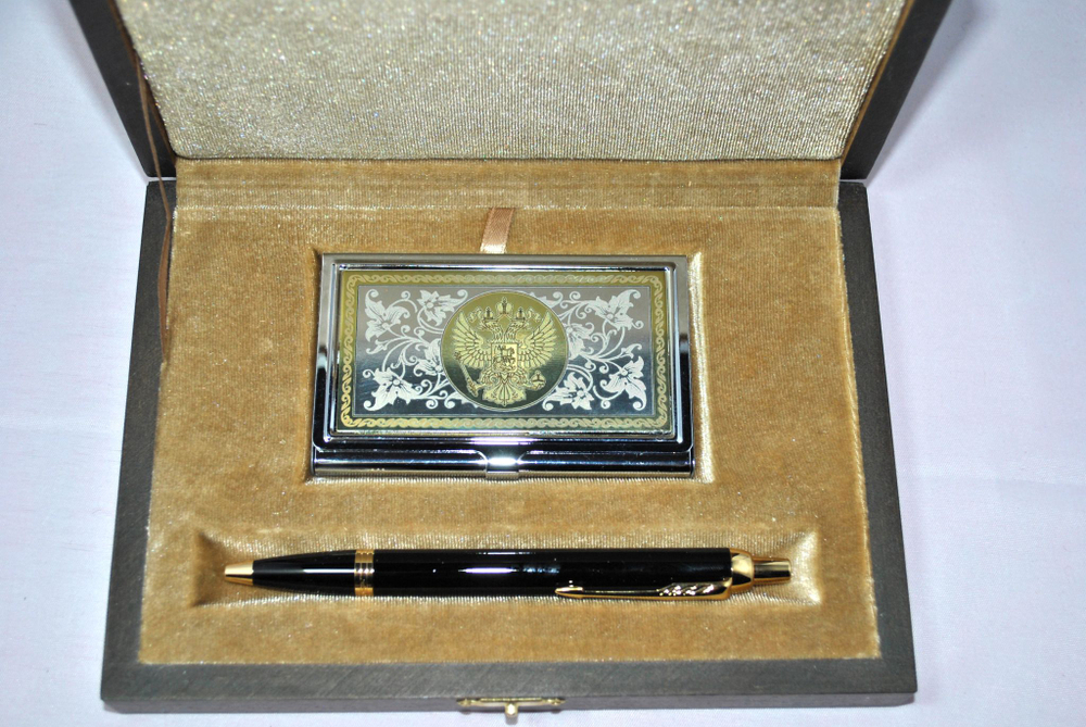 Набор "Гербовый" №2 визитница (цирконий), ручка Паркер
