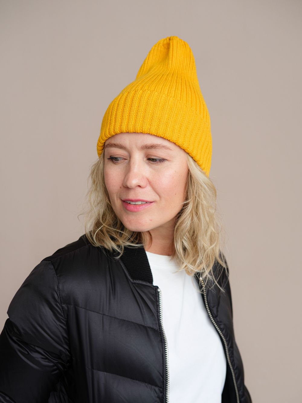 Шапка вязаная-резинка весенняя/осенняя КЭП(Горчица)