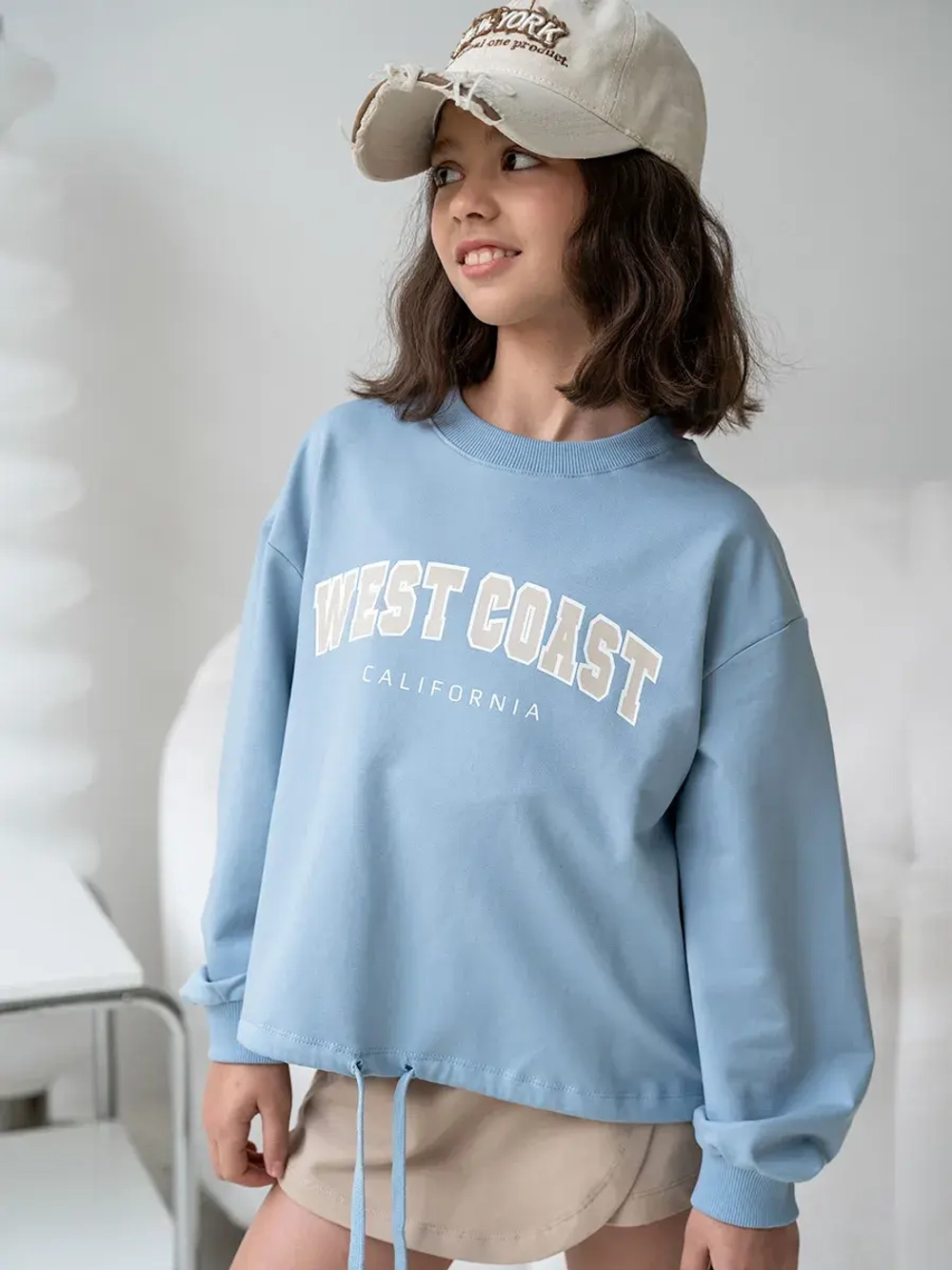 Костюм для девочки с юбкой-шорты