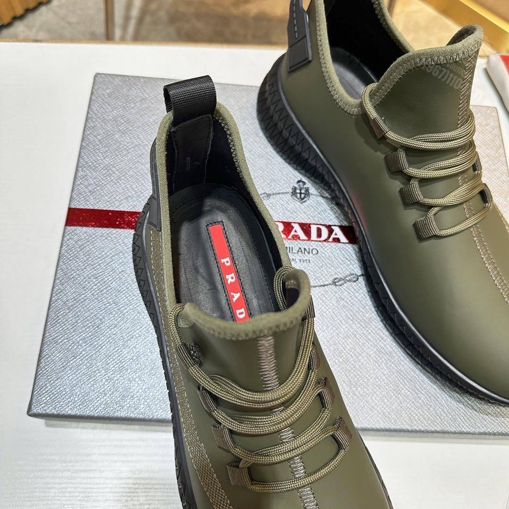 Кроссовки Prada