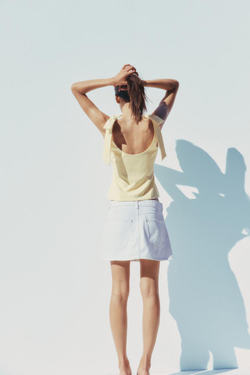 ZARA ТОП ИЗ ЭЛАСТИЧНОЙ ТАКНИ С БАНТАМИ, СВЕТЛО-ЖЕЛТЫЙ