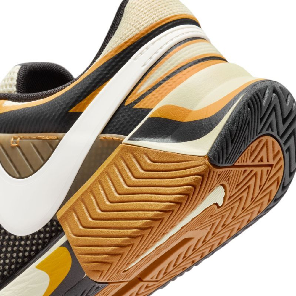 Женские Кроссовки теннисные Nike Zoom GP Challenge 1 Osaka - разноцветный