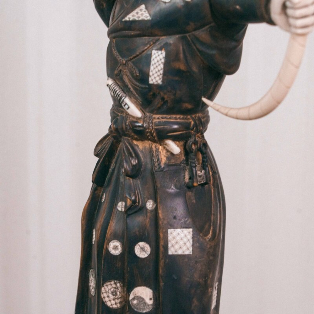 Скульптура "Японский лучник — Юмихики"