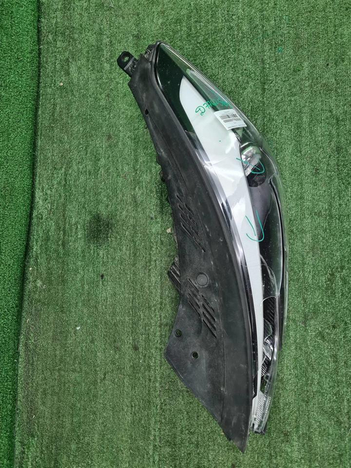 Битая Фара левая Hyundai Tucson 3 (2015-2018) LED