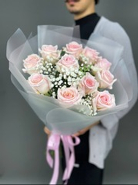 Дуобукет из роз и гипсофилы