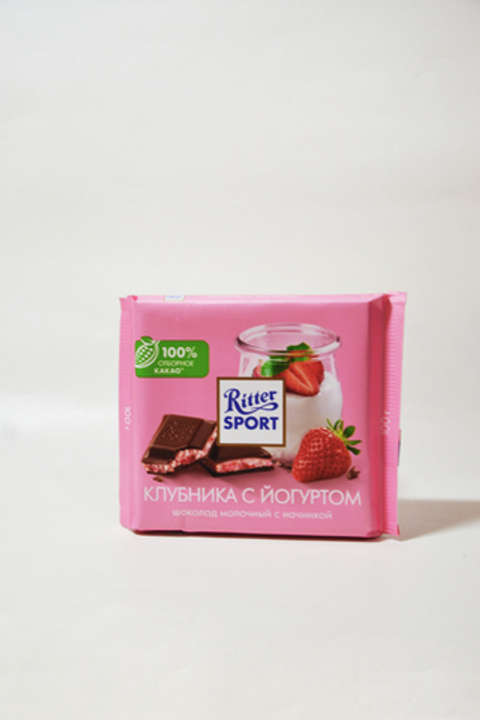 Ritter Sport Шоколад молочный клубника с йогуртом 100 грамм