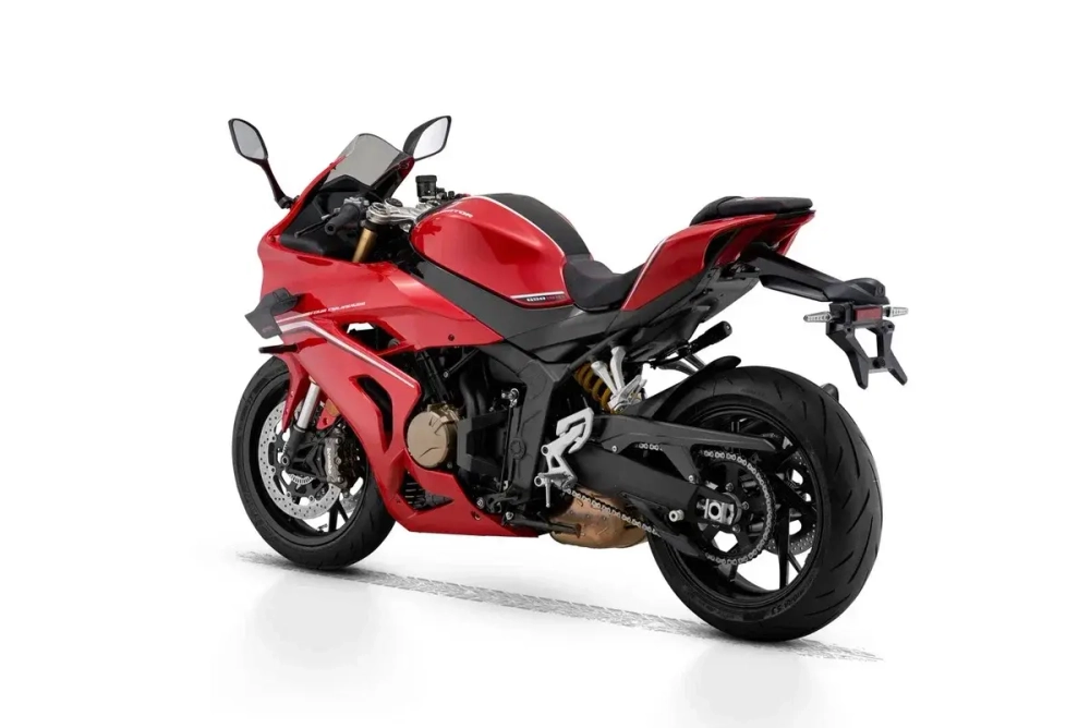 QJMotor SRK 800 RR
