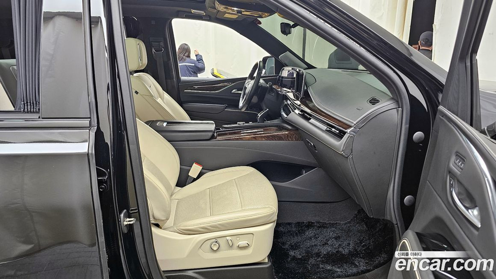 Cadillac Escalade 5 Generation 6.2 ESV (05.2021)