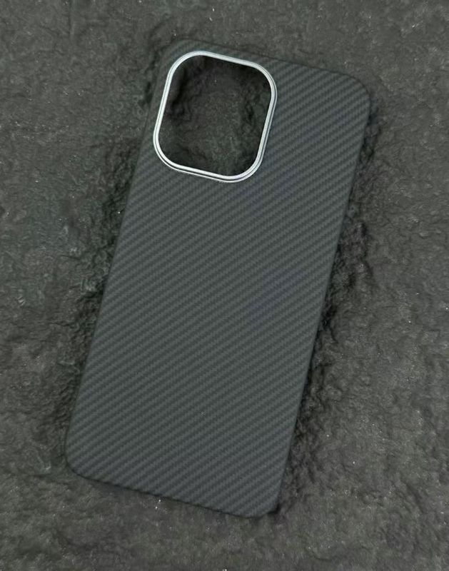 Карбоновый чехол для Oneplus 13T с MagSafe черная сетка (Black)