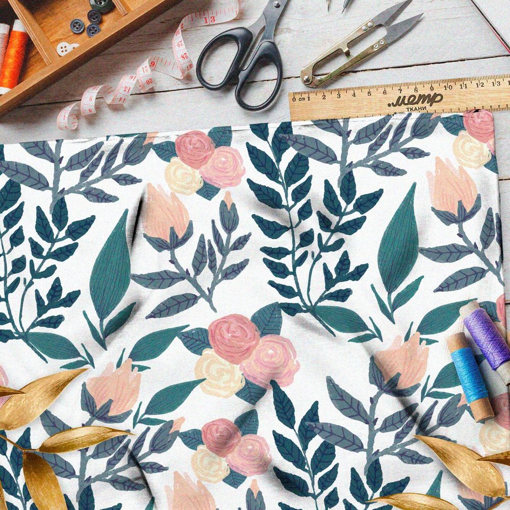 Ткань бязь нарисованные маркерами цветы и листья на белом фоне