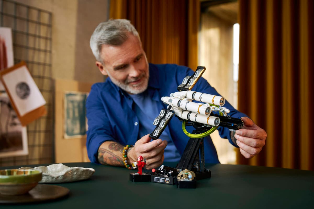 Конструктор LEGO Icons 11389 Project Hail Mary