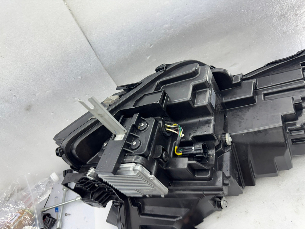 LED передняя фара (левая/правая) на Dongfeng Venucia D60/D60 Plus (Первая комплектация)