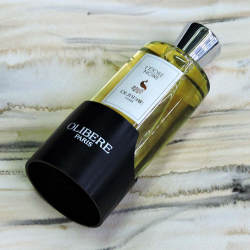 L'Etoile Noire Olibere — парфюмерная вода. Аромат интересный, сложный насыщенный.