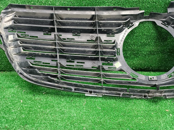 Решетка радиатора Mercedes V W447 (2014-н.в.)