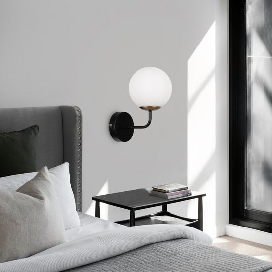 Настенный светильник (бра) Freya FR8016WL-01BBS1