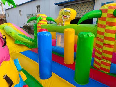 Коммерческий надувной батут «Хамелеон и динозавры Ультра» 12*6*6 м