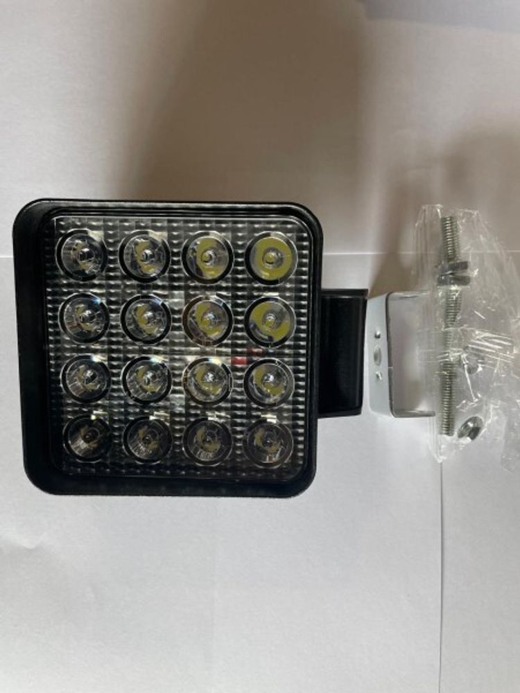 Фара светодиодная дополнительная 16 LED 48W 12-24V (квадрат) 45*108*108 дальний (Н.Новгород)