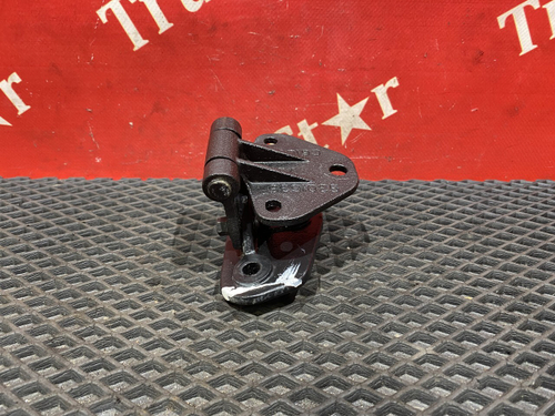 Петля капота левая 2024г