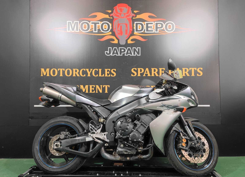 Yamaha YZF-R1 , 2004