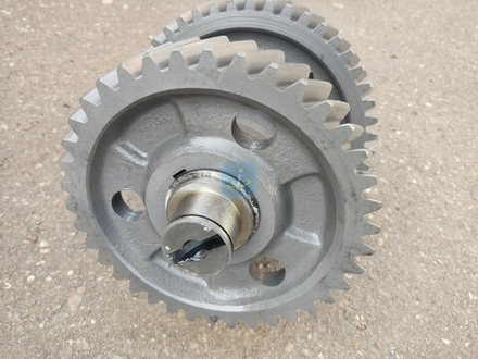 Вал промежуточный в сборе (13 зуб.) 236-1701048-Б в сборе с шестернями