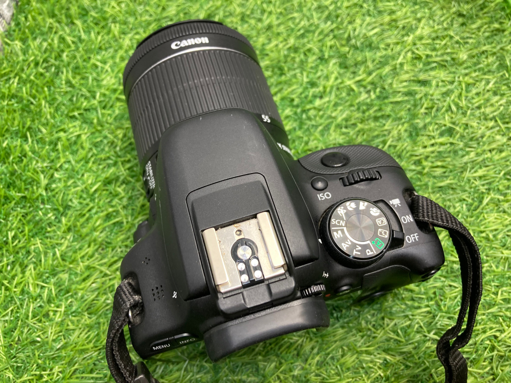 Canon 100D Kit 18-55mm IS STM 3.800 кадров
