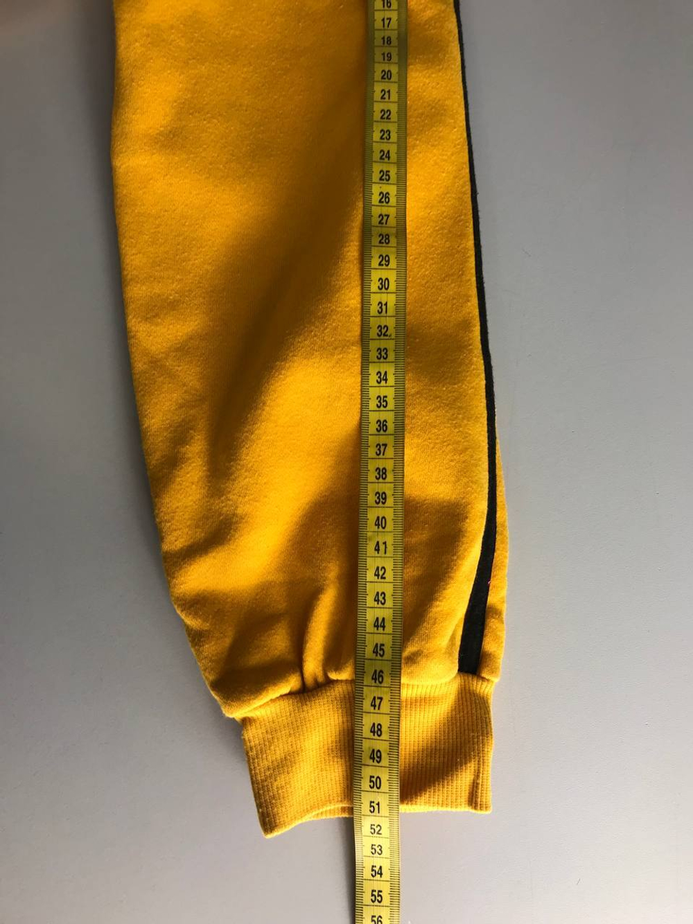 Толстовка H&M короткая утепленная, маркировка S, визуально на 44 размер