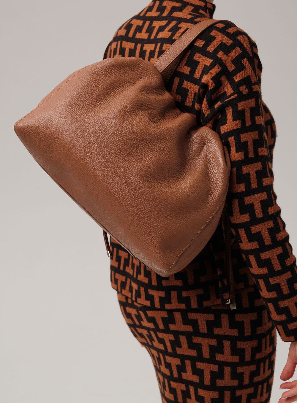 Сумка Deboro 31153 темный орех