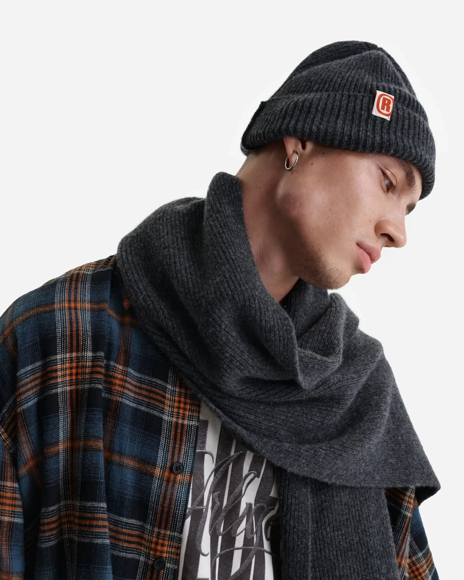 Шапка бини из шерсти мериноса серая