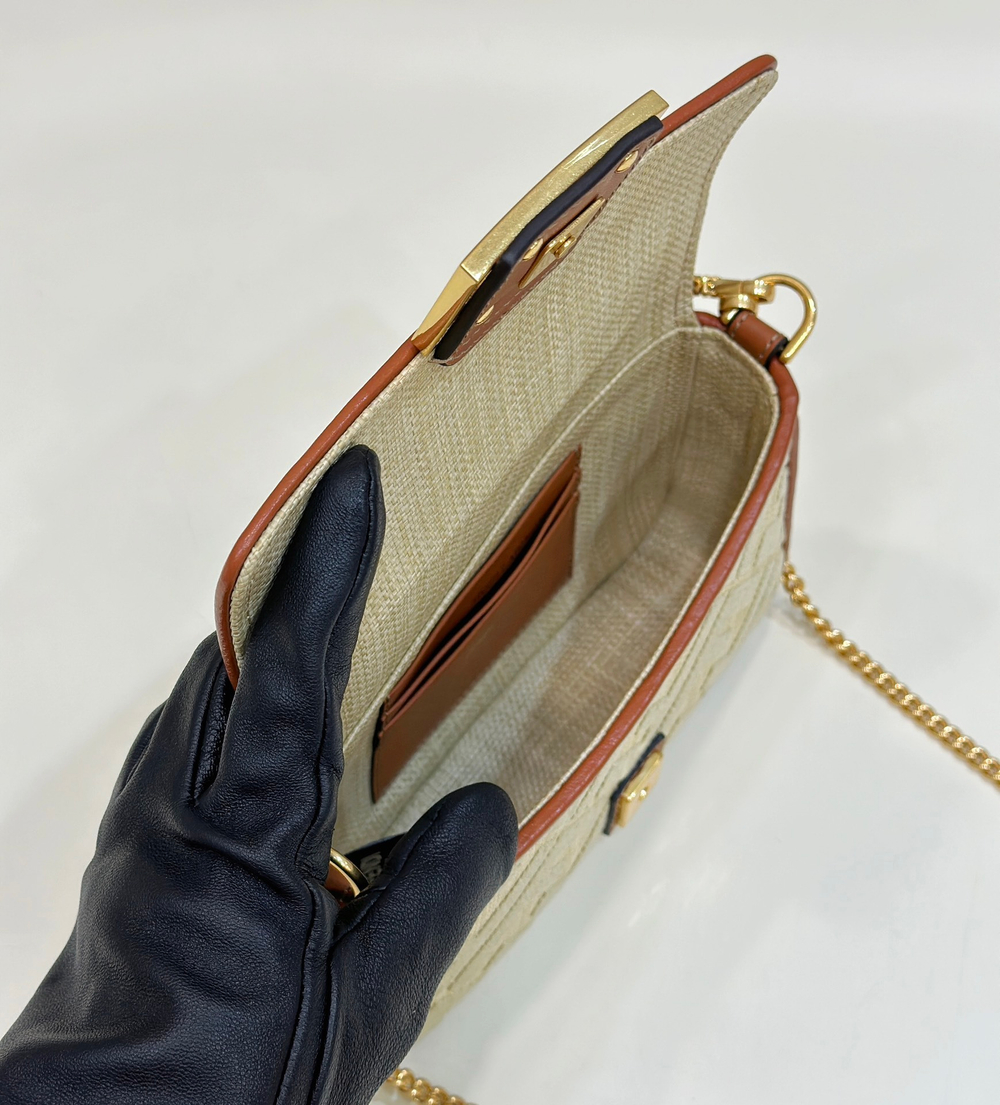 Fendi Baguette 19 cm
