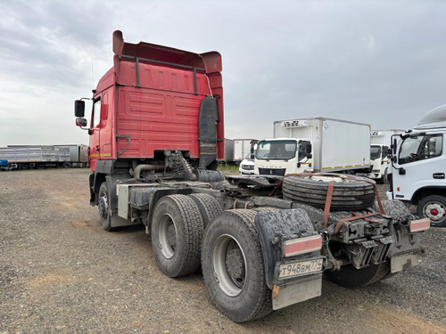МАЗ 6430 6x4 Седельный тягач 643028-520-012 (Дизельный, 11,7 л, 428 л.с., МТ)